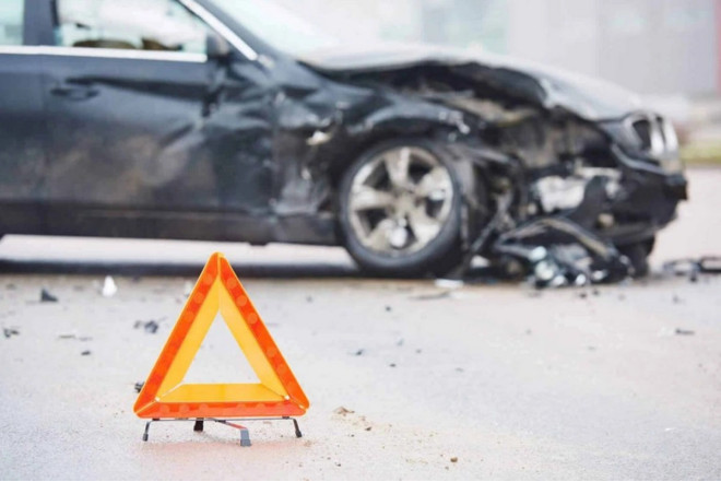 Oğuzda 2 avtomobil toqquşdu - Xəsarət alanlar var