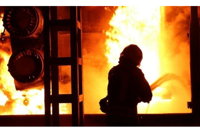 Masazırda yaşayış binasında YANĞIN: Sakinlər təxliyə olundu - VİDEO