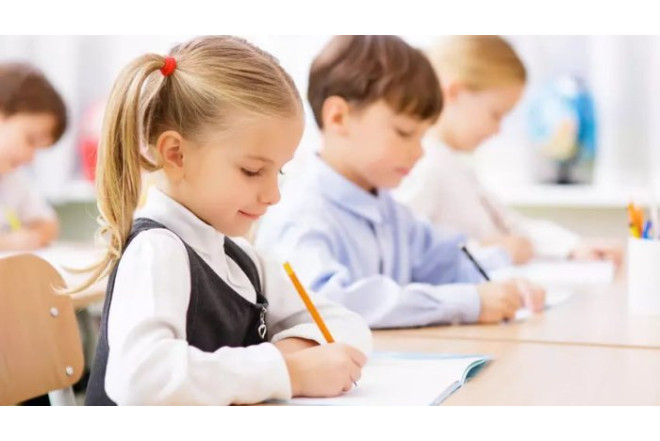 Bu liseydə rus bölməsinə qəbul dayandırıldı 