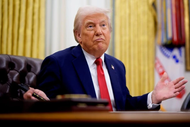 Tramp İranla əməkdaşlıq edən ölkələrə 25 % rüsum tətbiq 