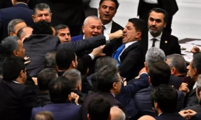 Dava edən deputatlara cəzalı maaş sistemi