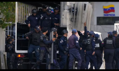 Venesuela amerikalı məhbusları azad edib 