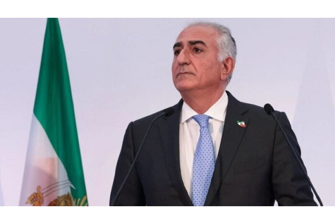 İran şahzadəsindən orduya çağırış: Xalqın yanında olun