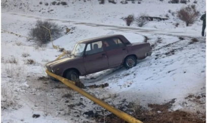 Culfada avtomobil qaz xəttinə çırpılıb 