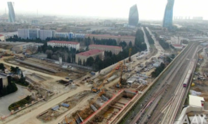 Paytaxtda yeni avtomobil yolunun tikintisi davam etdirilir - VİDEO