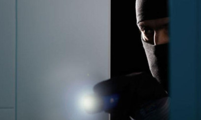 Ofisdən oğurluq edənlər saxlanıldı 