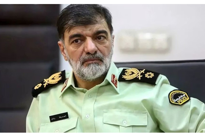 Etirazçılara polisə təslim olmağı təklif etdi 