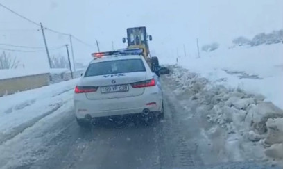Zəfər yolu qardan təmizlənir - VİDEO
