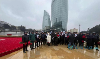 Müharibə veteranları Şəhidlər xiyabanını ziyarət etdi - FOTO 