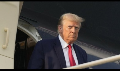 Havada bütün işıqlar söndü - Trampın təyyarəsi geri qayıtdı