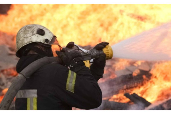 Binəqədidə ev yandı 