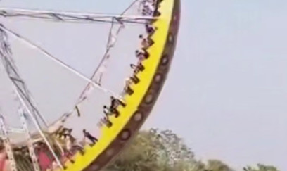 Hindistanda attraksion qəfil çöküb 