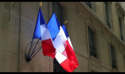 Fransa Trampın tarif qərarını alqışladı: “Doğru istiqamətdə addımdır”