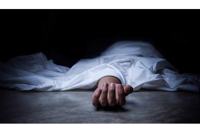 Səhhəti pisləşən məktəbli maşında öldü 