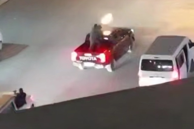 Tehranda SEPAH üzvü etirazçılara atəş açılıb 