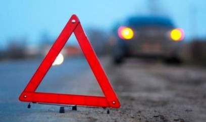 Avtomobil hava limanına çırpıldı – 6 nəfər xəsarət aldı