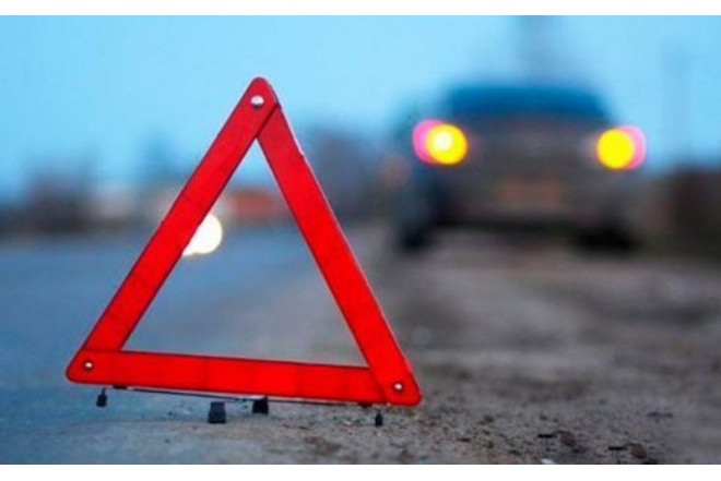 Avtomobil hava limanına çırpıldı – 6 nəfər xəsarət aldı