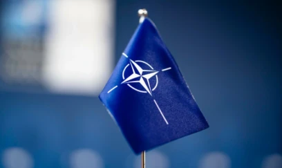 NATO şərq cinahında silah ehtiyatlarını artırmaq niyyətindədir 