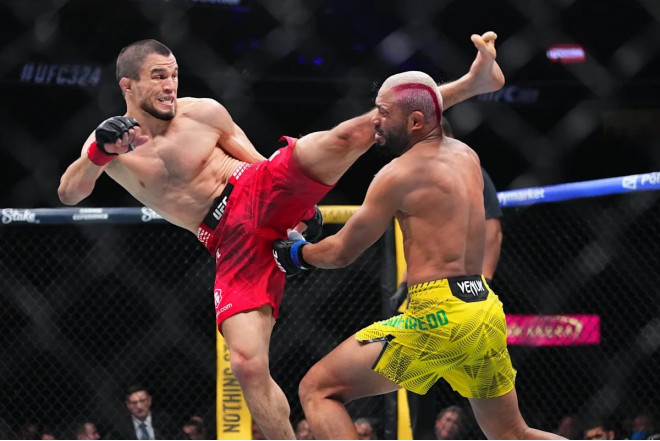 Həbib Nurməhəmmədovun qardaşı UFC turnirində qalib gəldi - VİDEO