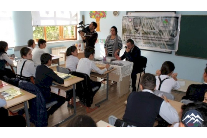 Məktəblərdə təhlükəli trend: 14-15 yaşlı yeniyetmələr...