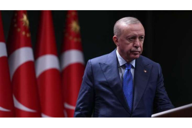 Ərdoğan əlini öpən kişiyə 8 manat verdi 