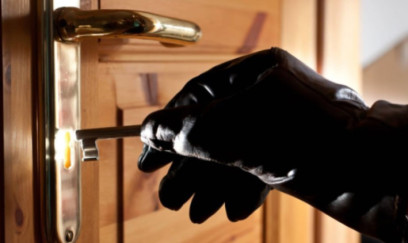 Evlərdən oğurluq edən 2 nəfər TUTULDU