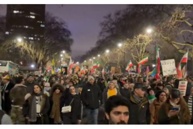 Londonda Rza Pəhləviyə dəstək mitinq keçirilib