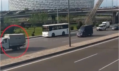 1889 nasaz avtomobil yolda qaldı 