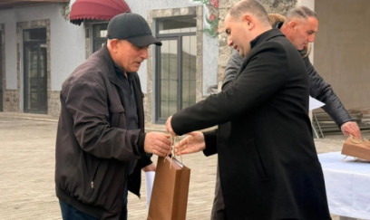 Növbəti köç karvanı Məmmədbəyli kəndinə çatıb 