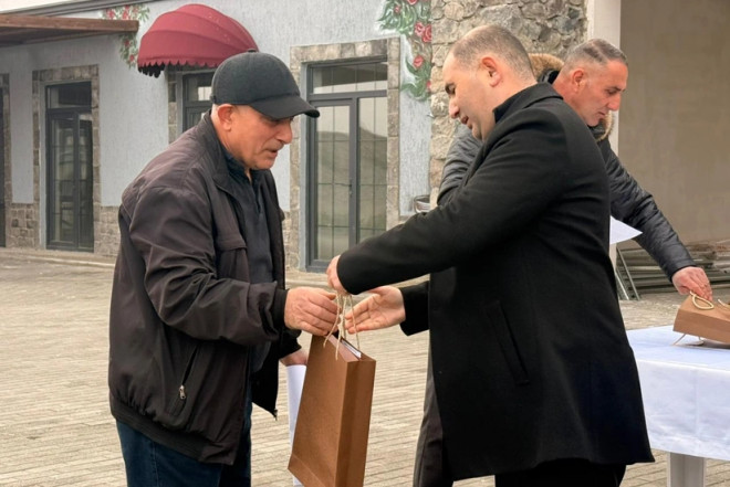 Növbəti köç karvanı Məmmədbəyli kəndinə çatıb 