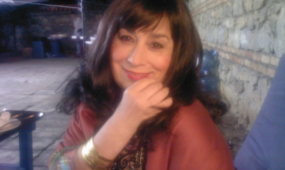 Bir zamanların tanınmış aktrisası idi, indi borc içində "üzür" - FOTO