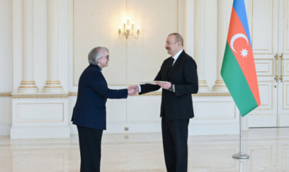 İlham Əliyev Avstraliyanın Azərbaycana yeni təyin olunmuş səfirinin etimadnaməsini qəbul edib 