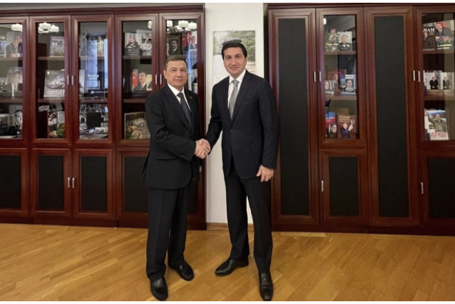 Hikmət Hacıyev Türkmənistanın ölkəmizdəki səfiri ilə görüşüb 