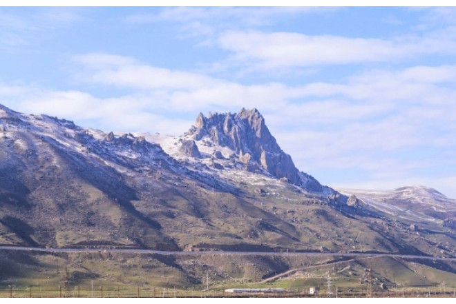 Beşbarmaqda qədim karvansara aşkarlanıb 