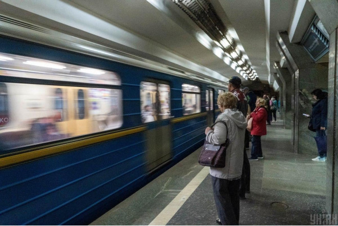 Kiyev metrosu fəaliyyətini bərpa edib 