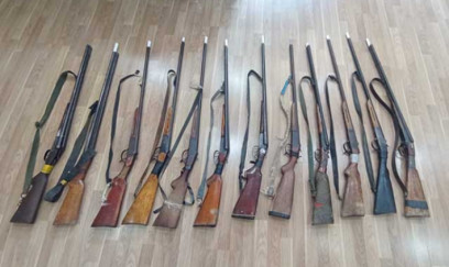 Polis silah-sursat aşkarladı 