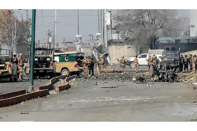 Pakistanda DƏHŞƏT YAŞANIR: Banklar, həbsxanalar, hərbi obyektlər VURULDU - 100-dən çox ölən var