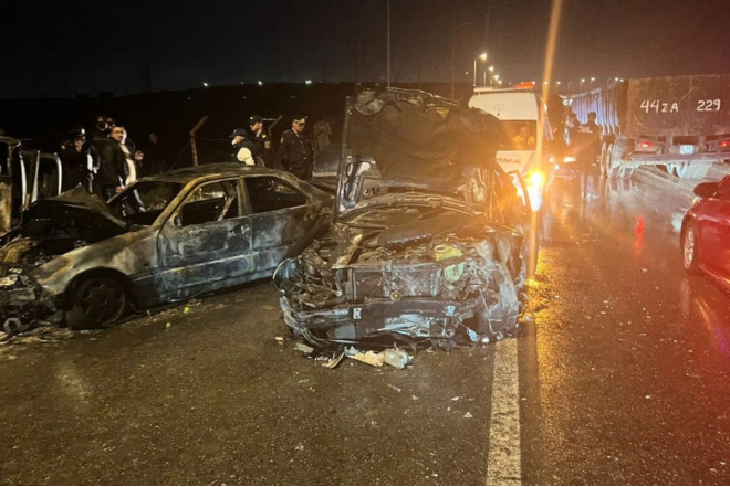 Bir ailənin dörd üzvü yol qəzasında xəsarət alıb 