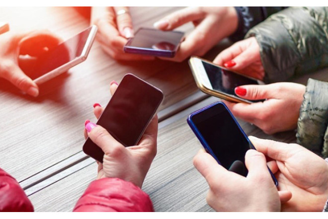 Xaricdən mobil telefon gətirənlərin NƏZƏRİNƏ – YENİ QAYDA