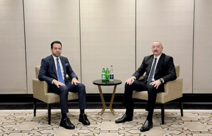 İlham Əliyev Əbu-Dabidə Müsəlman Ağsaqqalları Şurasının baş katibi ilə görüşdü 