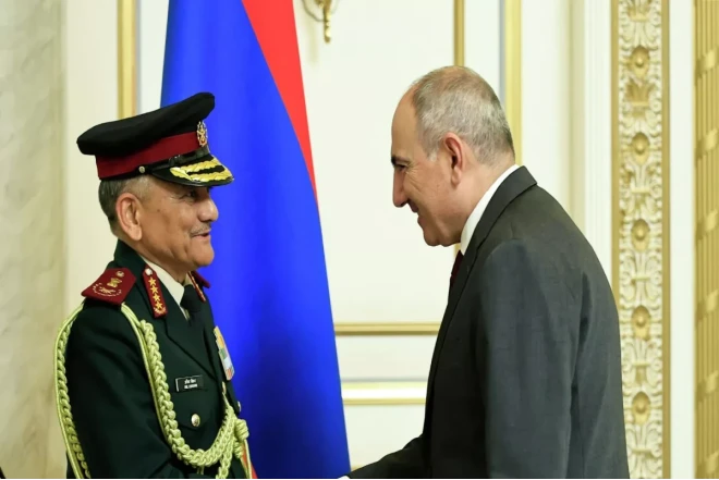 Hindistan SQ-nin Baş qərargah rəisi Ermənistana səfər edib 