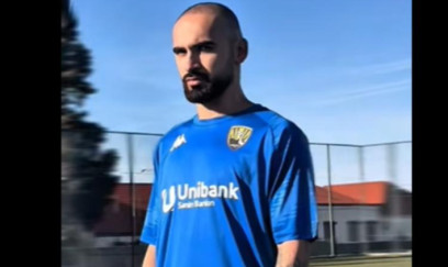 Futbolçu bıçaqlanıb 