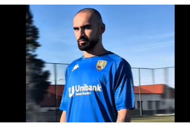 Futbolçu bıçaqlanıb 