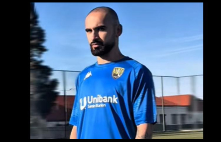 Bıçaqlanan futbolçunun vəziyyəti açıqlandı 