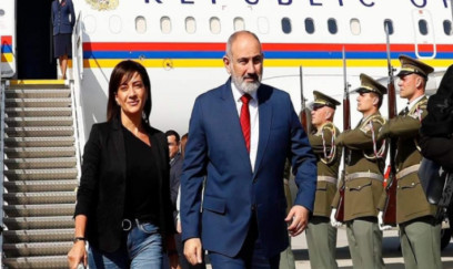 Nikol Paşinyan həyat yoldaşı ilə birlikdə BƏƏ-yə yollanıb 