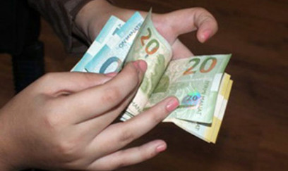 Azərbaycanlılar pullarını bunlara xərcləyir... 