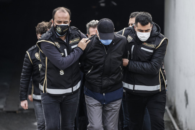 Türkiyədə daha bir  səs küylü həbs.19 nəfər saxlanıldı 