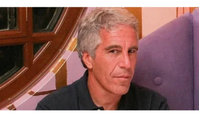 Cefri Epşteyn rəzilliyini bütün dünya çəkmə-çevir edir- VİDEO