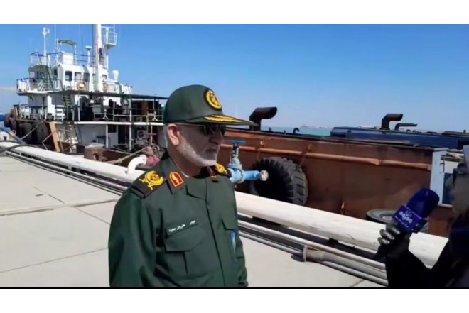 Fars körfəzində iki qaçaq yanacaq tankerini ələ keçirilib 