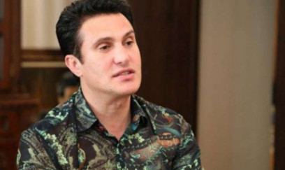 Nadir Qafarzadə od püskürdü 